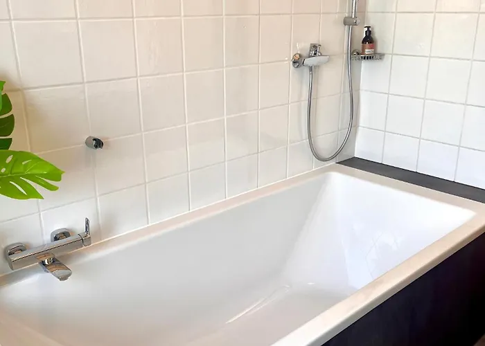 Kunst-villa Mit Privatpool Grazsued, Mit Gartenblick Ohne Pool Apartment Unterpremstaetten