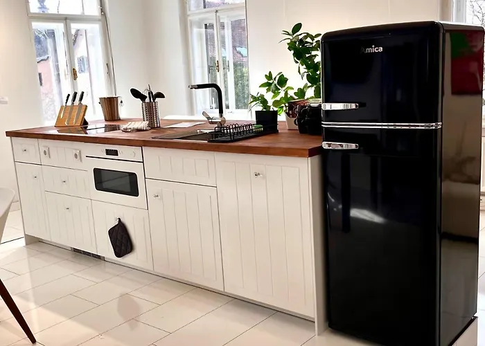 Kunst-villa Mit Privatpool Grazsued, Mit Gartenblick Ohne Pool Apartment Unterpremstaetten