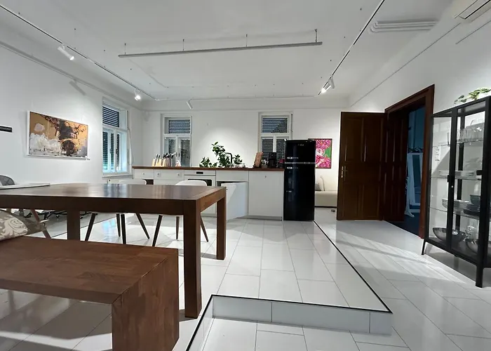 Kunst-villa Mit Privatpool Grazsued, Mit Gartenblick Ohne Pool Unterpremstaetten